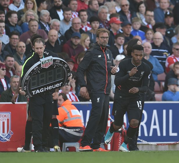 中国冰壶男队5连胜锁定循环赛前三 向米兰冬奥席位冲刺