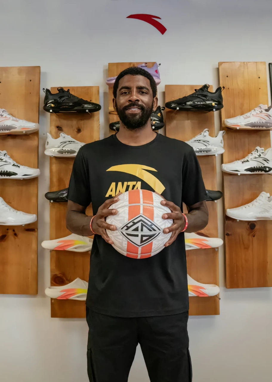 跟队：国米正在关注铃木彩艳、维卡里奥等多位门将（队记：国米考察铃木彩艳、维卡里奥等多名门将）